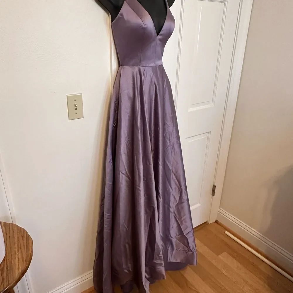 La Femme Lavender/Gray Spaghetti Strap V Neck Dress Size 4 NWT - Picture 13 of 14